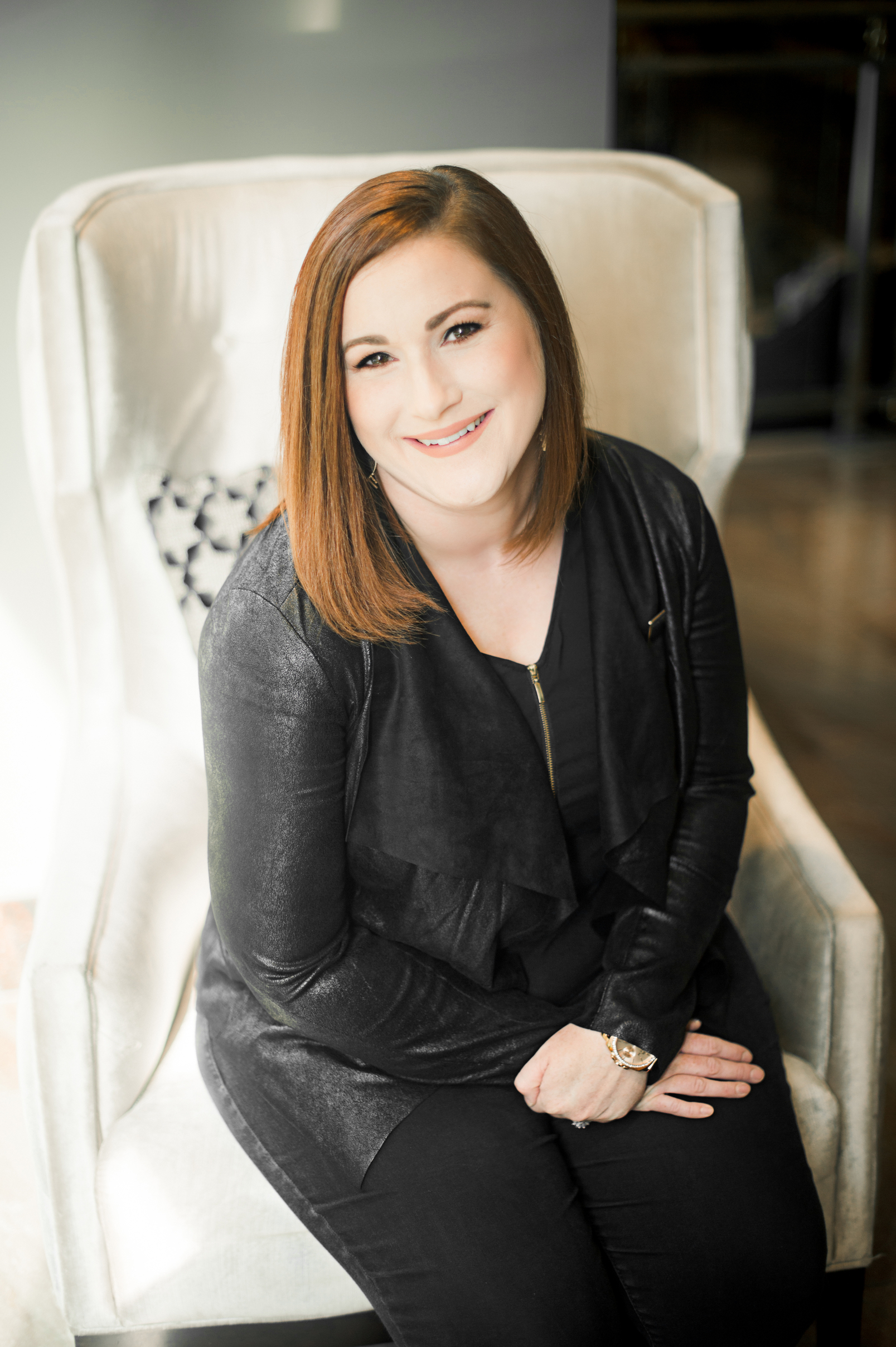 Holly Hollingsworth Headshot